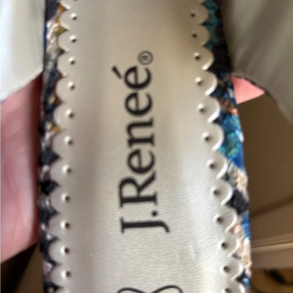 J.Renee Blue and Green Peacock Camelia Patterned Heels Women’s 11W 4” Heel - Picture 7 of 8